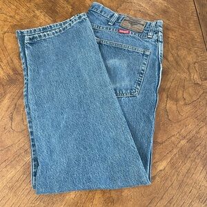 Wrangler Blue Relaxed Jeans with Classic Fit